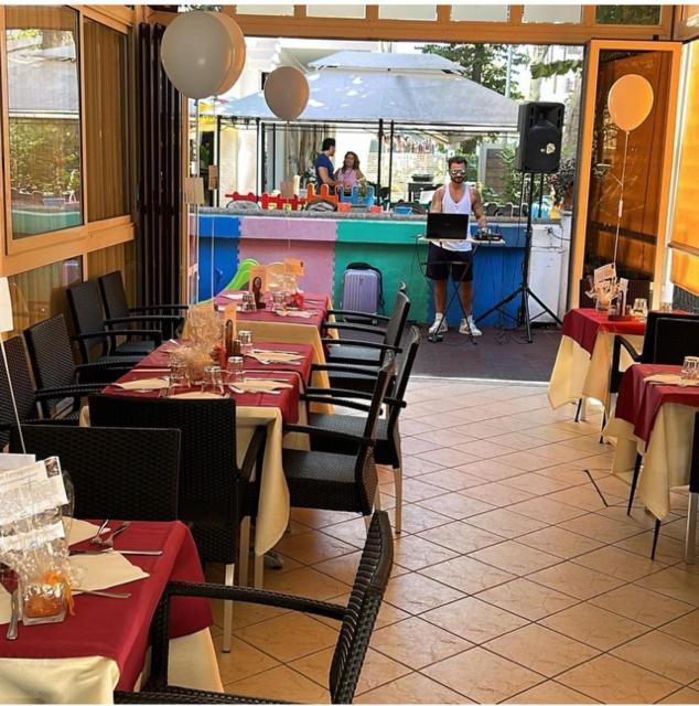 Oasi Del Mare Hotel Rimini Bagian luar foto